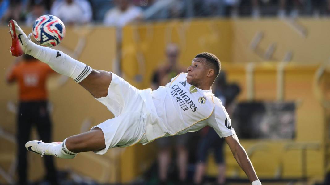 Ronaldo, Messi, Osimhen derken dünyanın en iyi aktif golcüleri belli oldu 9